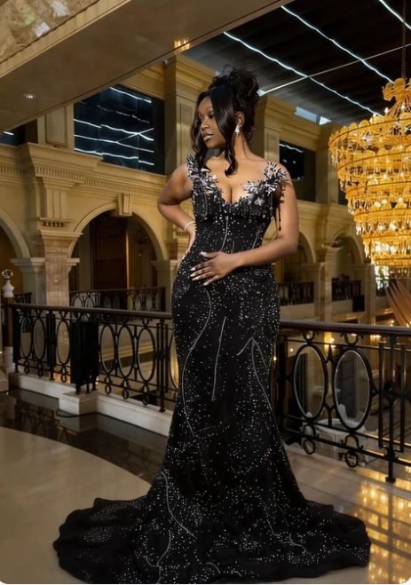 Luxurious Vintage Black V-Neck Mermaid Beaded Tulle Train Prom Dress Evening Dress
