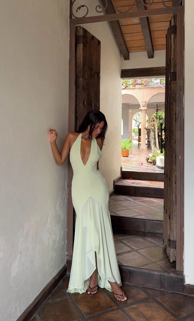 Elegant Light Green Mermaid Halterneck Chiffon Long Prom Dress Evening Dress