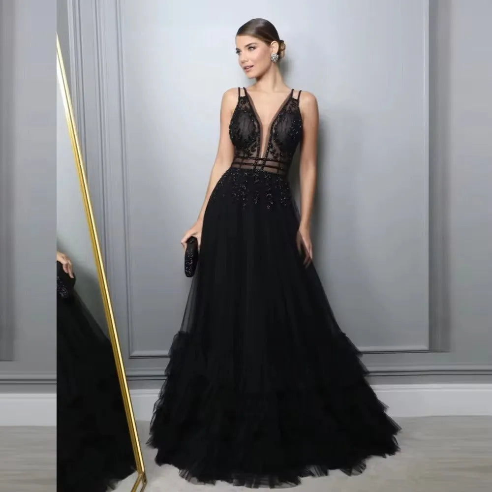 Black A Line Tulle Prom Dresses Deep V-Neck Spaghetti Strap Tiered Evening Gown Formal Women Occasion Party Dress