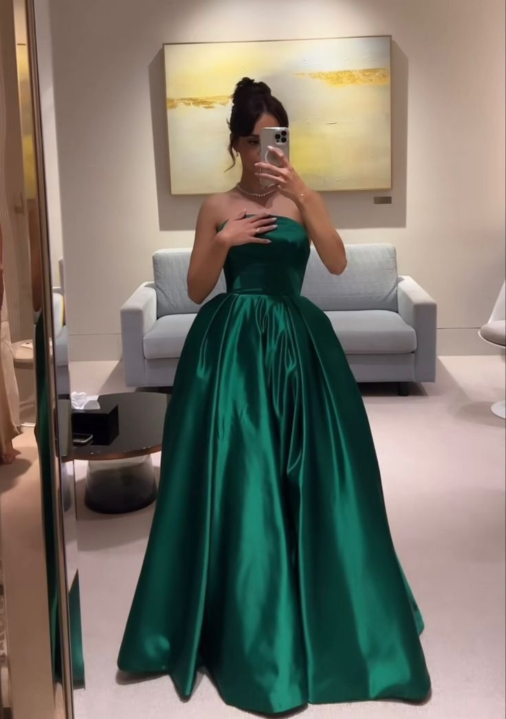 Elegant Strapless Green A Line Satin Party Evening Dress