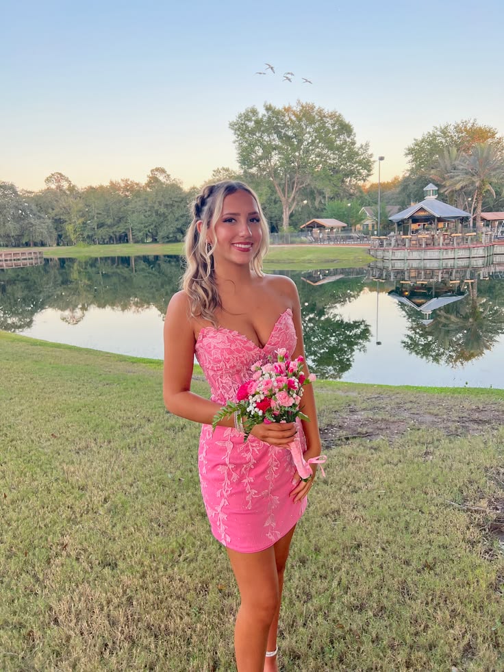 Pink Appliques Sheath Short Homecoming Party Dress