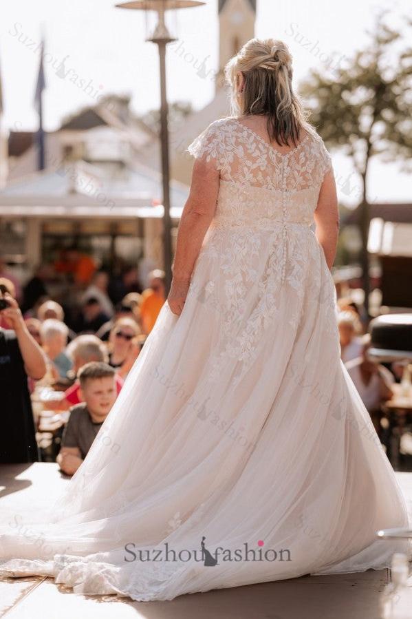 Plus Size Wedding Dress A Line Cap Sleeve Bridal Gown with Lace Appliques