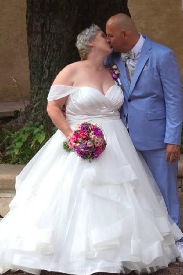 Plus Size Wedding Dresses Off The Shoulder Tulle Bridal Gowns