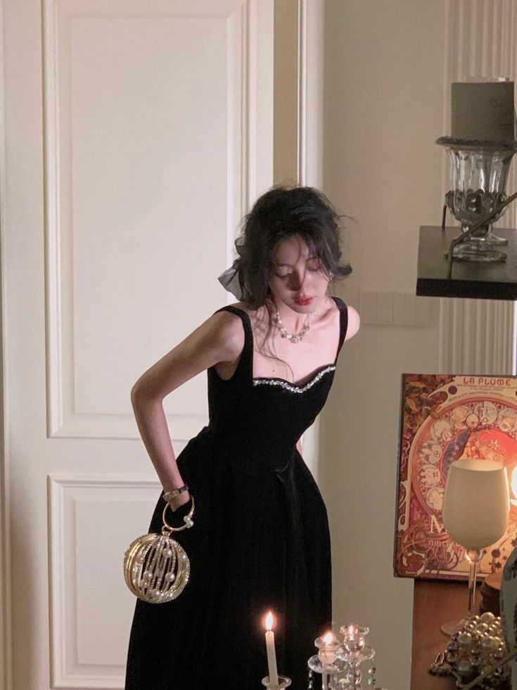 Vintage Black Velvet A-Line Party Dress Long Elegant Evening Gown Prom Dress - View 2 | FashionDia