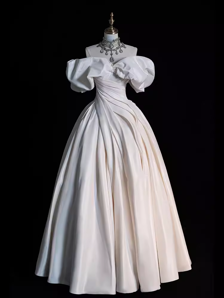 Vintage Ball Gown Strapless White Satin Long Wedding Dresses