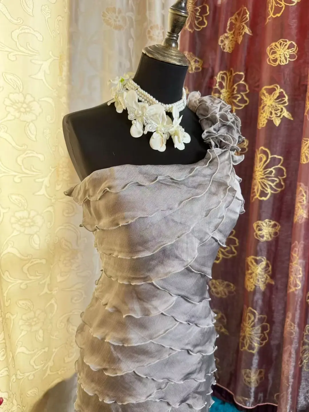 Vintage One-Shoulder Gray Chiffon Sheath Cocktail Dress Formal Graduation Homecoming Dress - View 5 | FashionDia