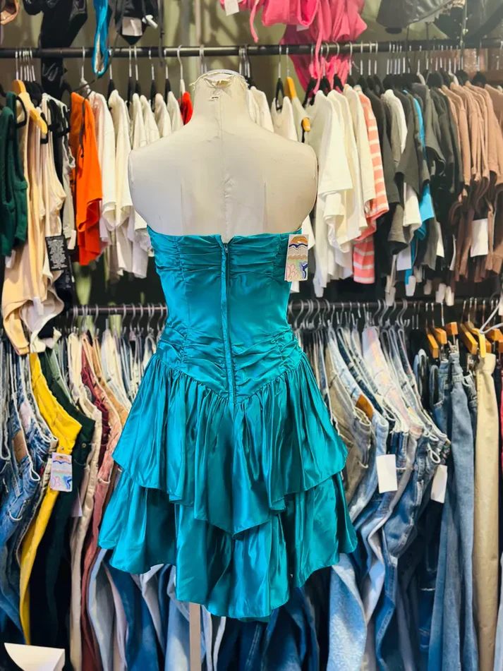 Elegant Sweetheart Blue Satin 17th Birthday Outfits Short Graduation Homecoming Dress - View 3 | FashionDia