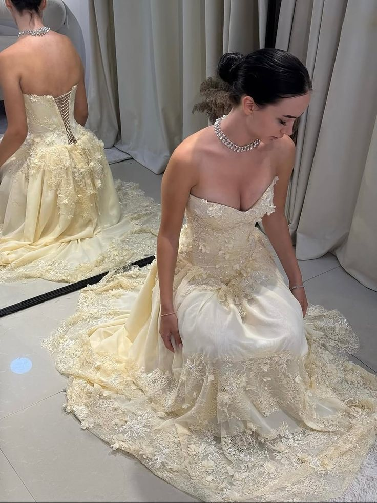 Elegant Yellow Sweetheart Neck Chiffon Lace Appliques Long Prom Dress Birthday Party Gown - FashionDia