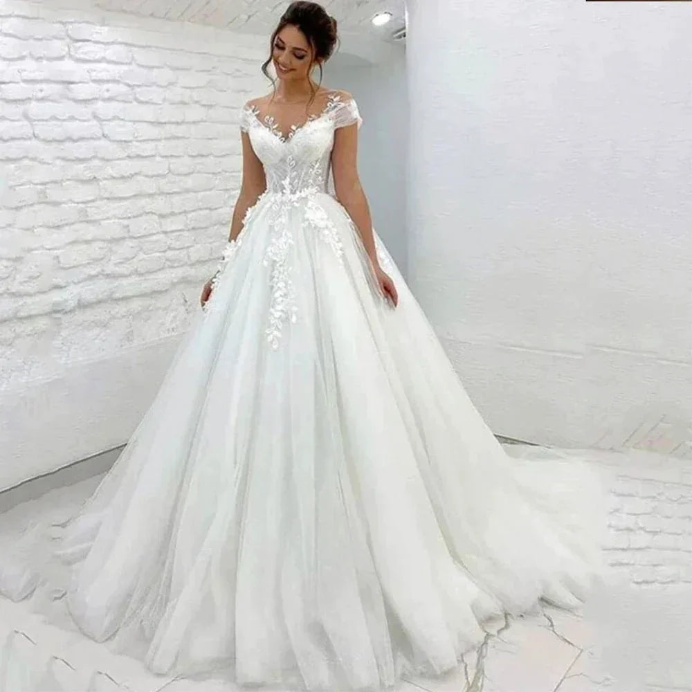 Ramanda Elegant V-Neck Sleeveless Wedding Dress For Bride 2023 A-Line Floral Lace Appliques Buttons Back Vestido De Novia (ZD13370)