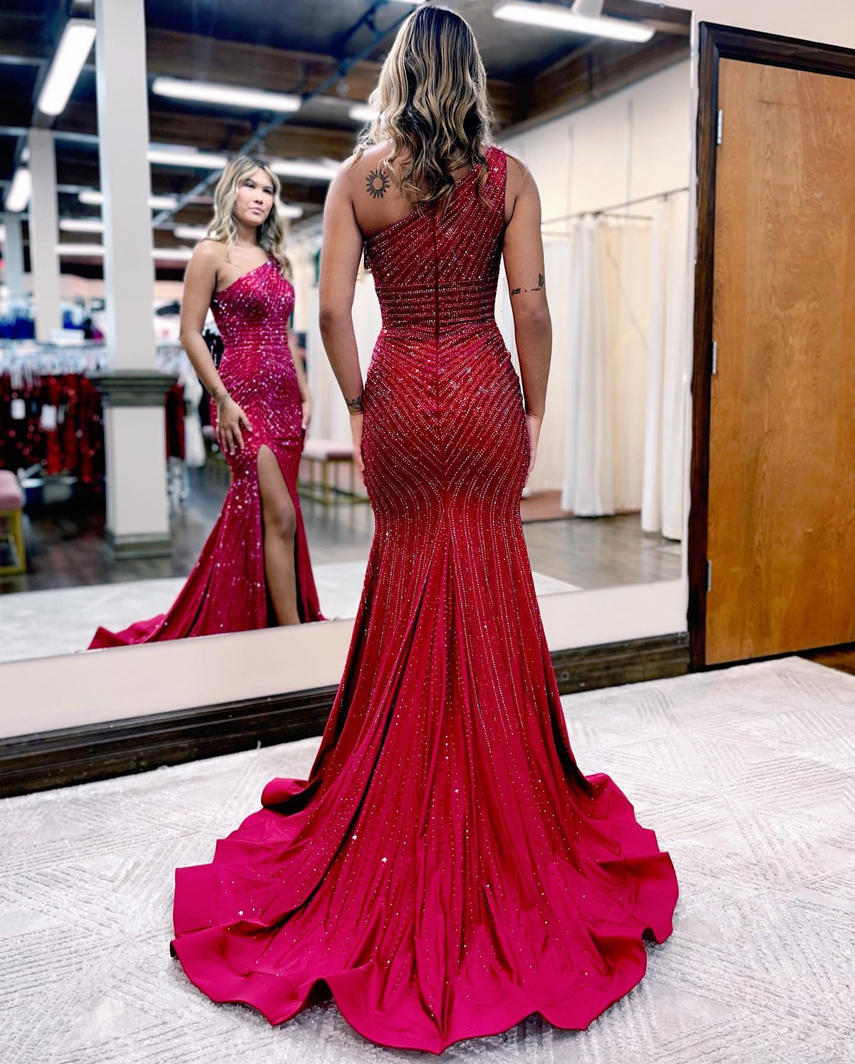 Red Mermaid One-Shoulder Prom Dress With Split - View 2 | FashionDia