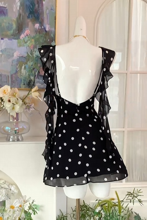 Ruffled Polka Dots A-Line Black Short Homecoming Dress