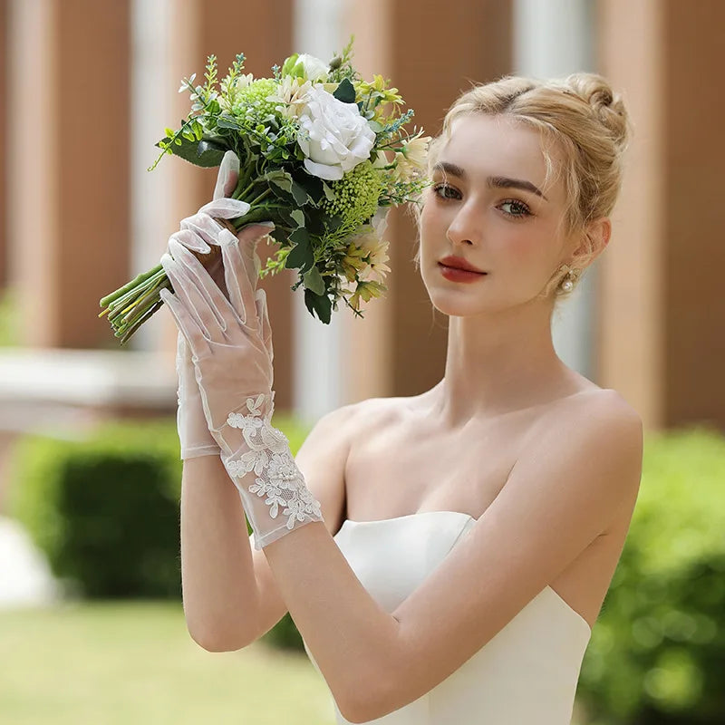 Short Bridal Gloves Pearl Wristband Wedding Glove For Women Girl Gift Party Evening Dress Jewelry Bride Accessories