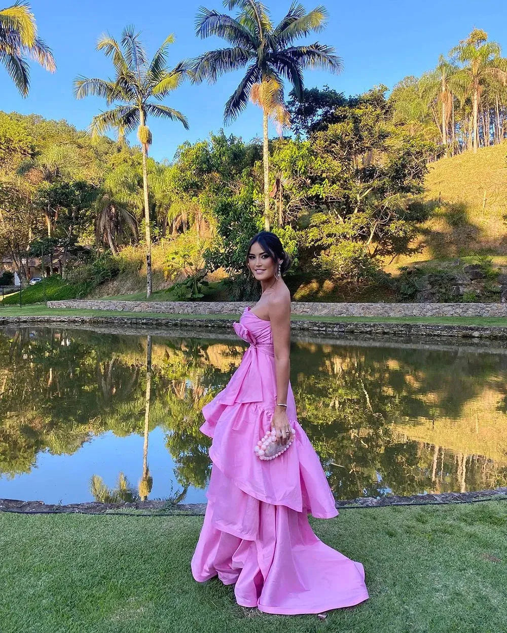 Elegant Purple Prom Dress Strapless Satin Tiered Reched Ruffles Formal Evening Dress Floor Length Party Gowns