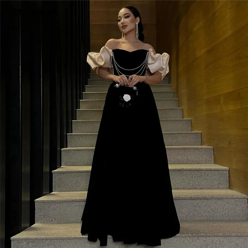Elegant Black Satin A-Line Prom Dress Strapless Off The Shoulder Puff Sleeves Floor Length Evening Dress