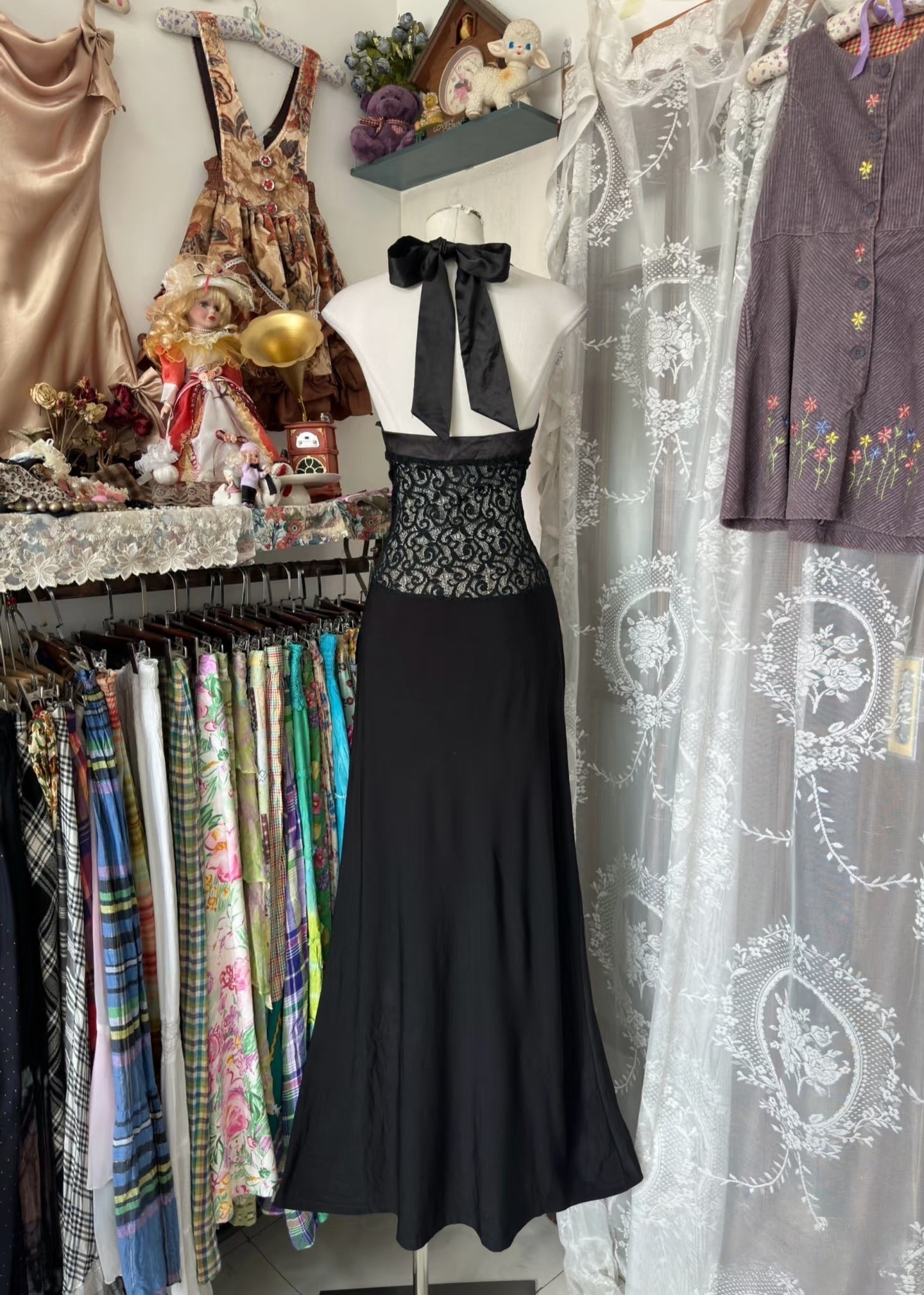 Vintage Fashion Mermaid Halter Black Floor Length Evening Dress Prom Dresses