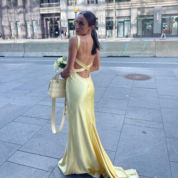 Gorgeous Mermaid Spaghetti Straps Floor-Length Yellow Evening Dress Backless Prom Dresses - FashionDia