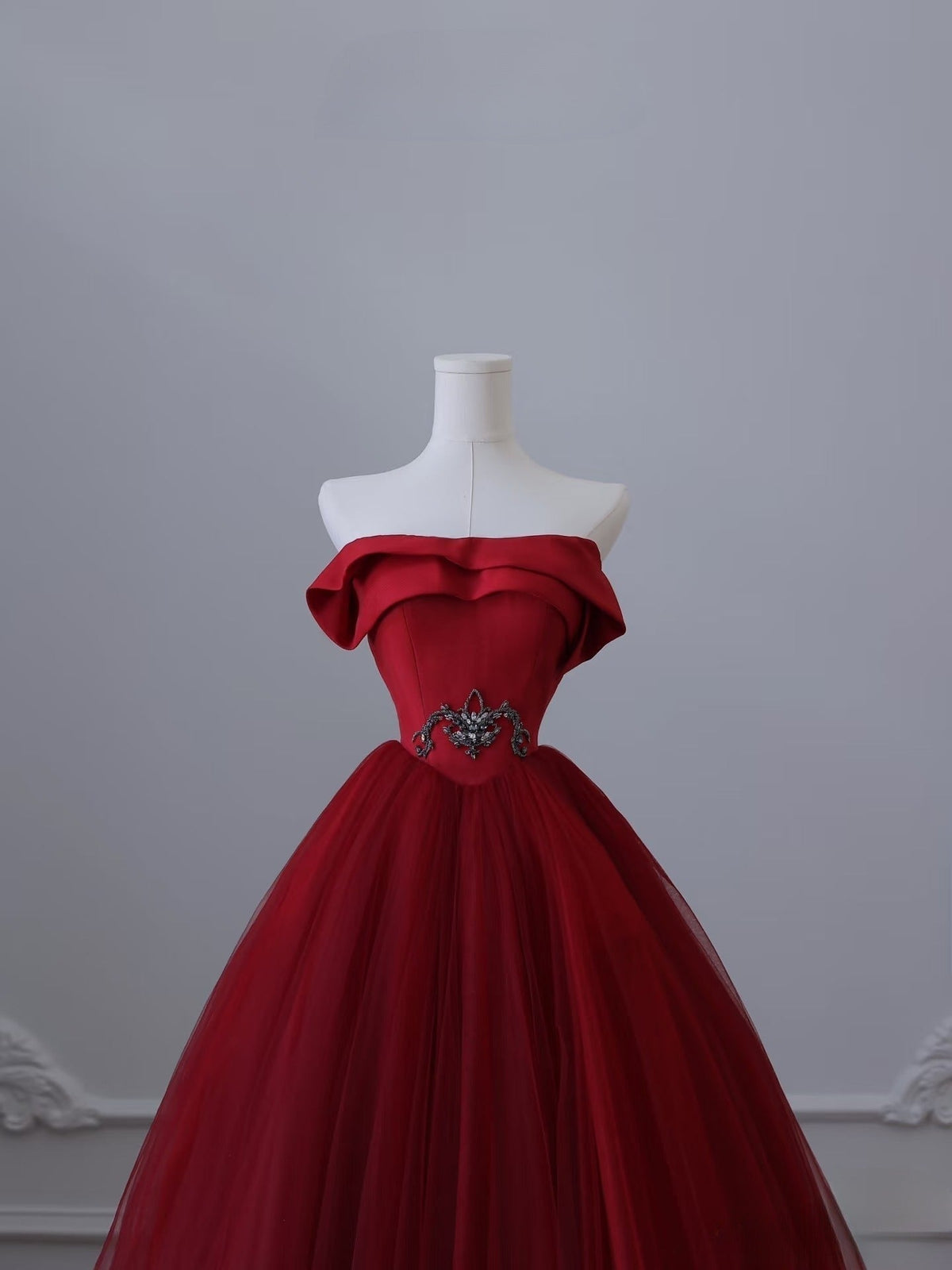Pretty Ball Gown Strapless Burgundy Tulle Long Prom Dresses Evening Gowns - View 5 | FashionDia