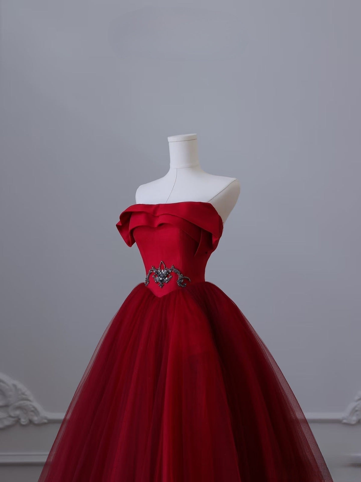 Pretty Ball Gown Strapless Burgundy Tulle Long Prom Dresses Evening Gowns - View 4 | FashionDia
