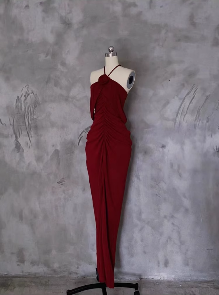 Pretty Sheath Halter Burgundy Prom Dresses Long Birthday Dress For Women