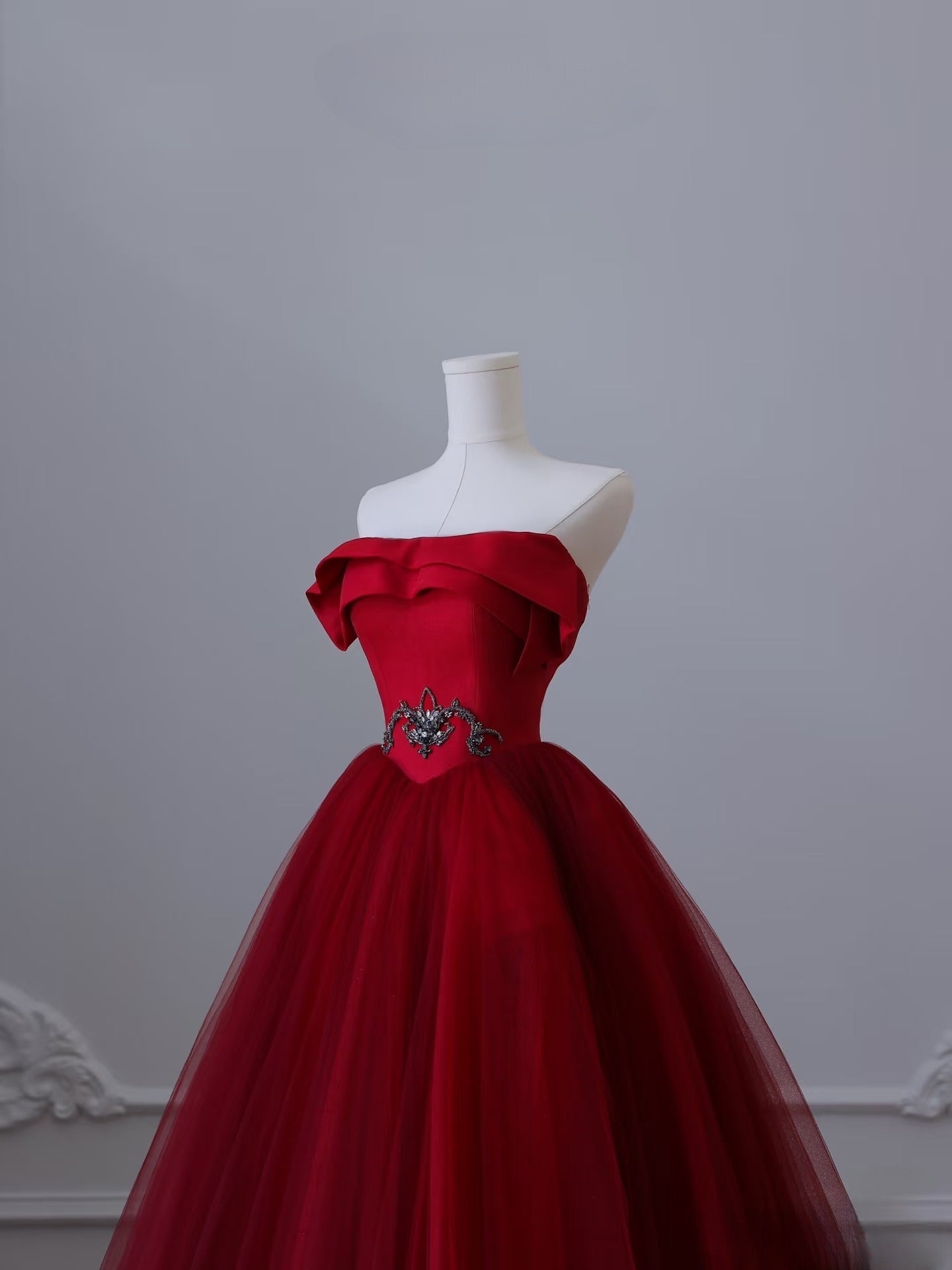 Classy Balll Gown Strapless Red Tulle Long Evening Dress Prom Dresses