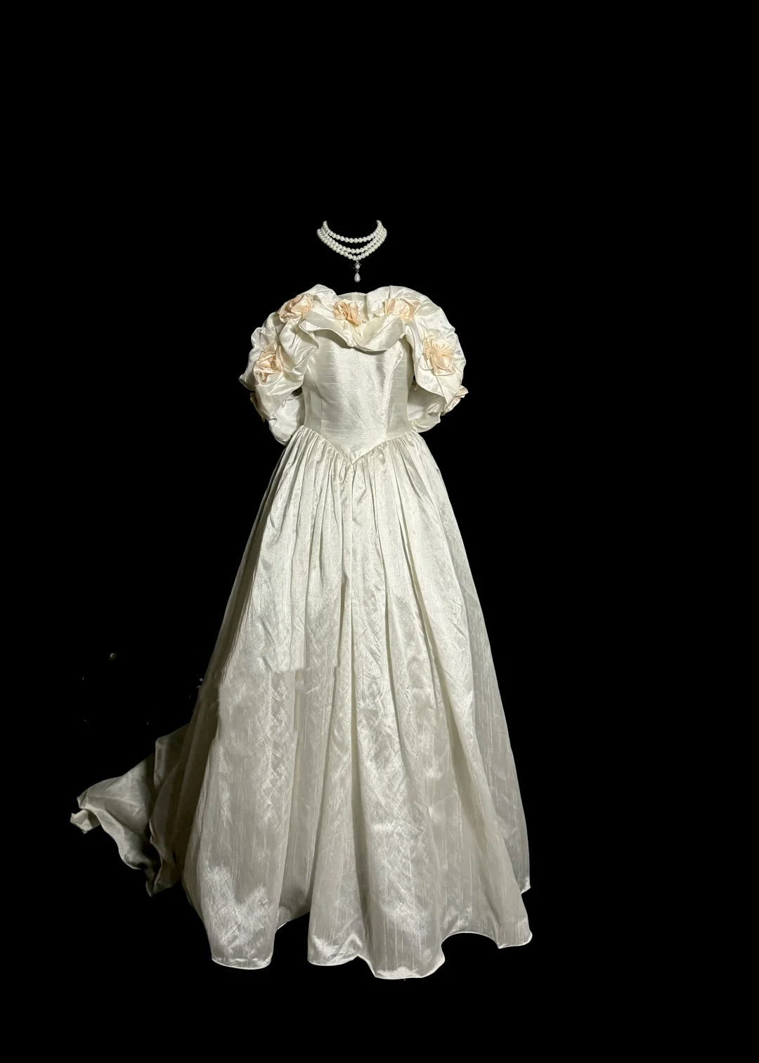Classy Ball Gown Off-the-Shoulder Lace Ivory Long Wedding Dress - FashionDia