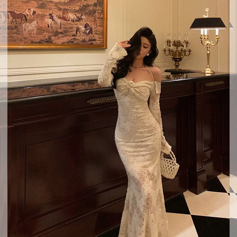 Gorgeous Mermaid V Neckline Long Sleeves Date Night Dress White Lace Prom Dresses Birthday Outfits