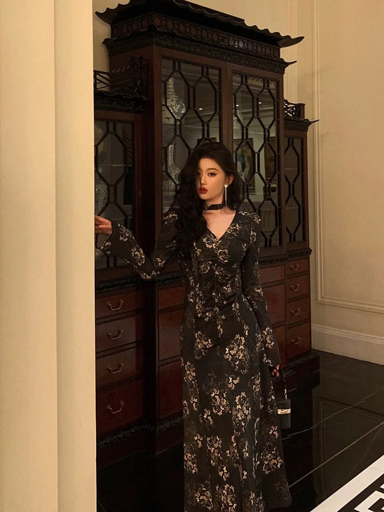 Pretty French A-Line Long Sleeves V Neckline Black Floral Prom Dresses Birthday Outfits - View 2 | FashionDia