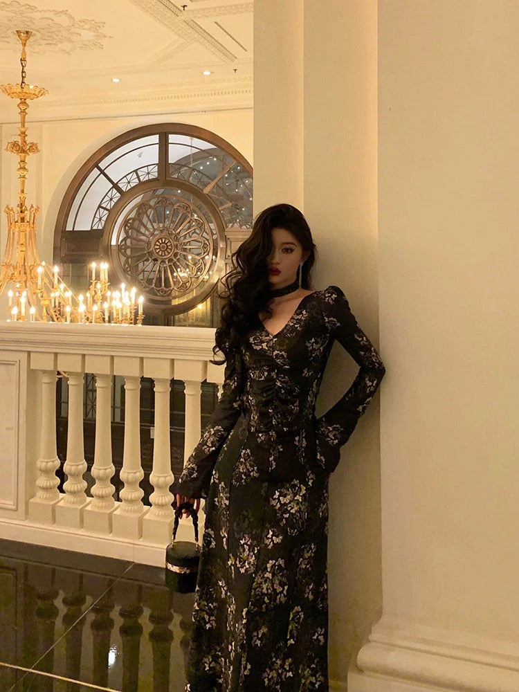 Pretty French A-Line Long Sleeves V Neckline Black Floral Prom Dresses Birthday Outfits - View 4 | FashionDia