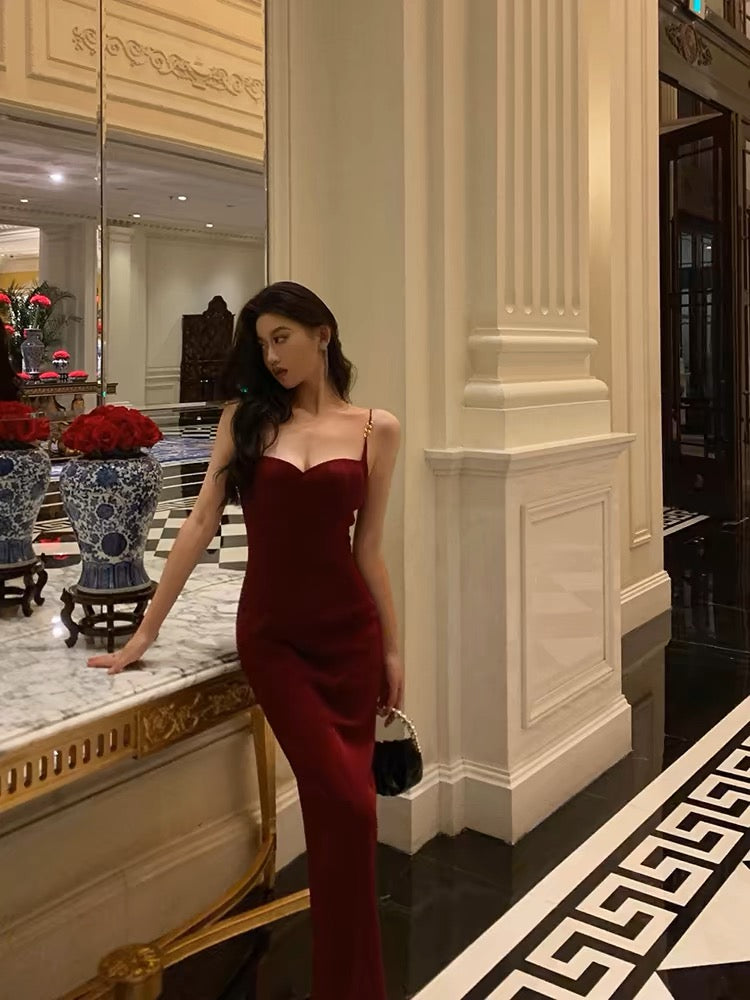 Elegant Sheath Spaghetti Straps Red Velvet Prom Dresses Birthday Outfits Evening Gown - FashionDia