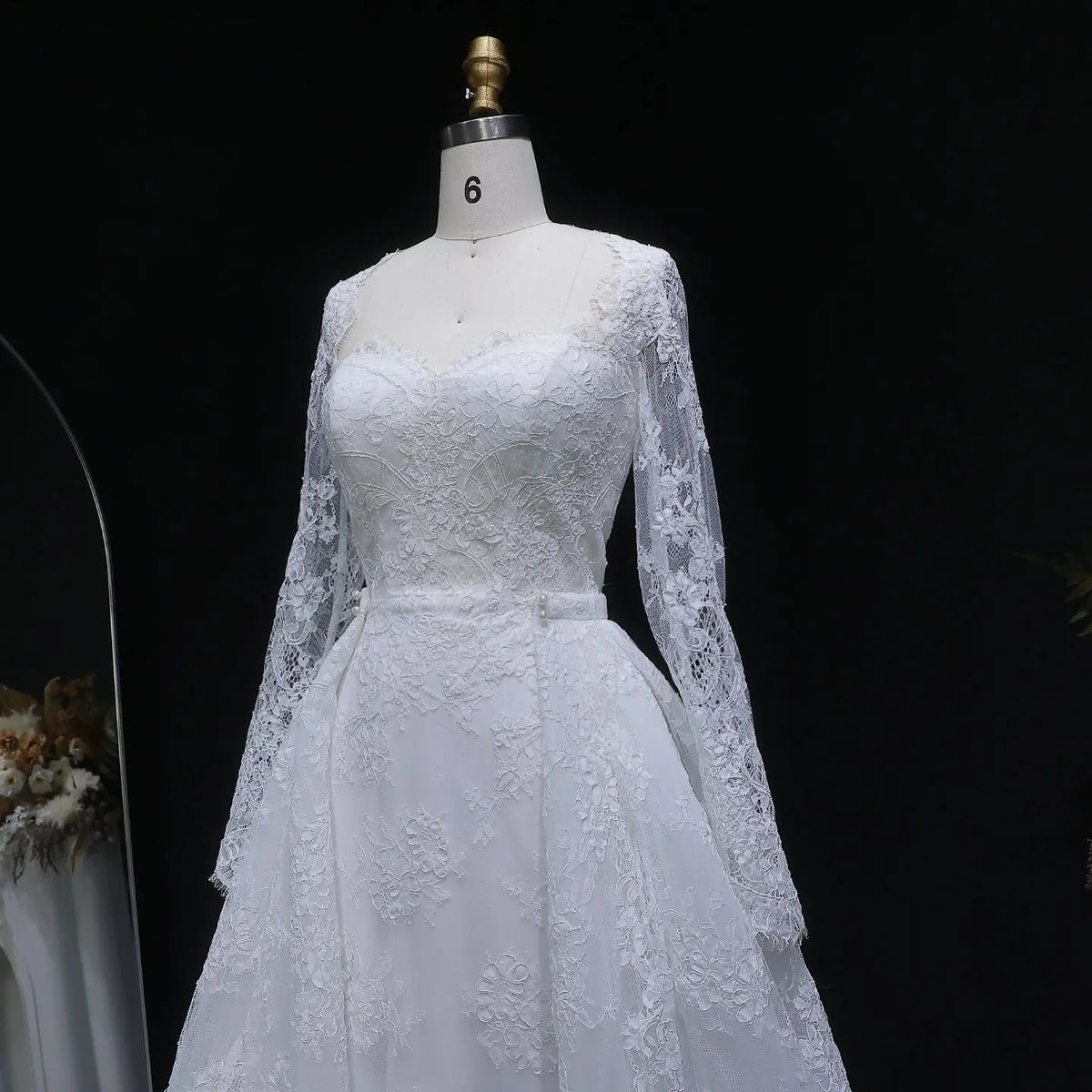 Luxury Lace Sweetheart Long Sleeve Wedding Dress ZP183