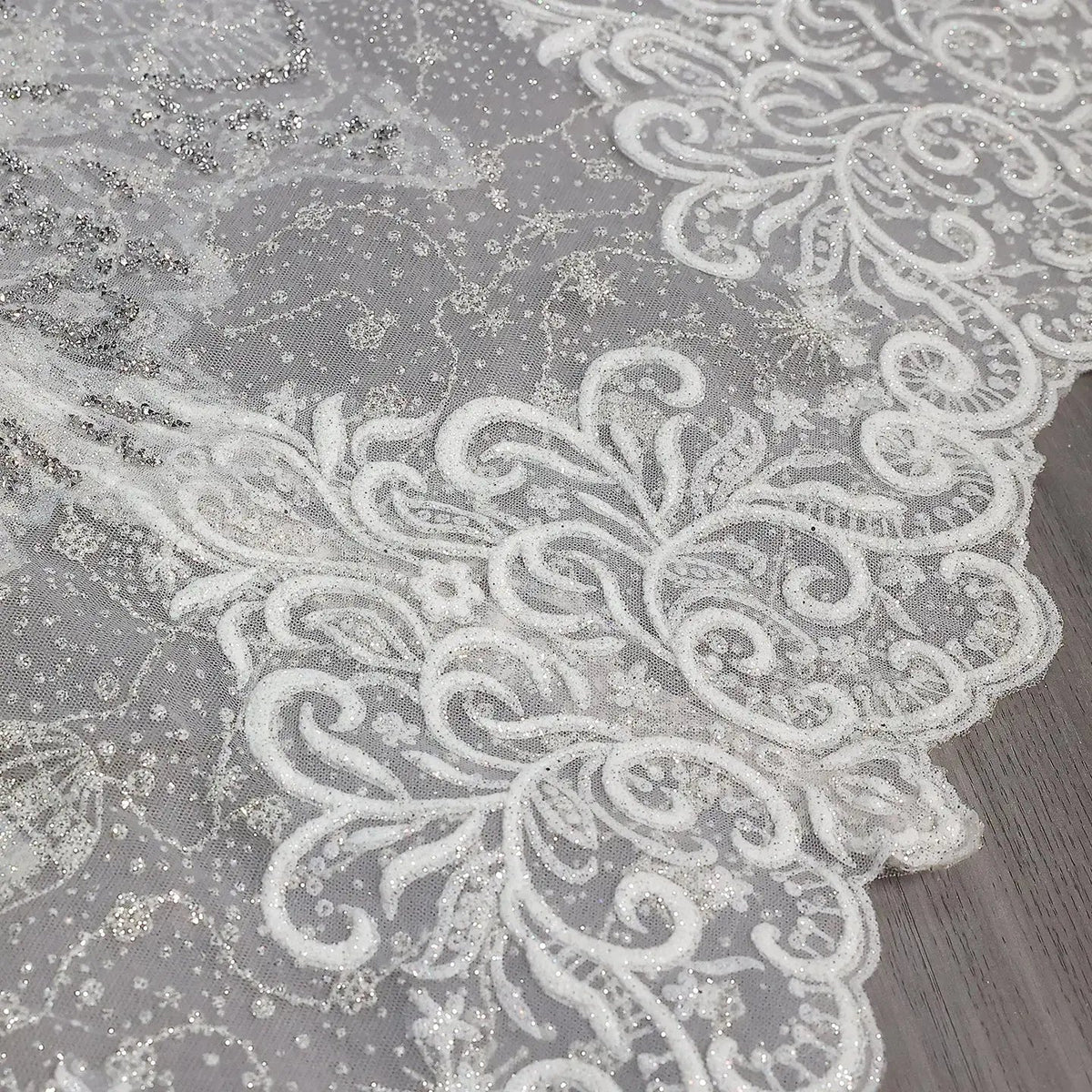 Luxury Embroidery Puff Sleeve Ball Gown Wedding Dress ZP156