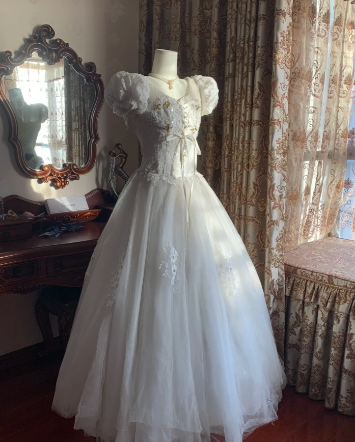 Classy White Ball Gown Tulle Lace Beaded Long Wedding Dress Formal Bridal Dress