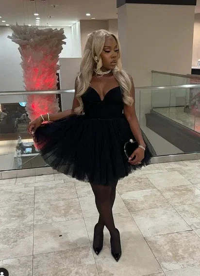Black Sweetheart Neckline Tulle A Line Homecoming Dress Short Prom Dress (ZD11316)