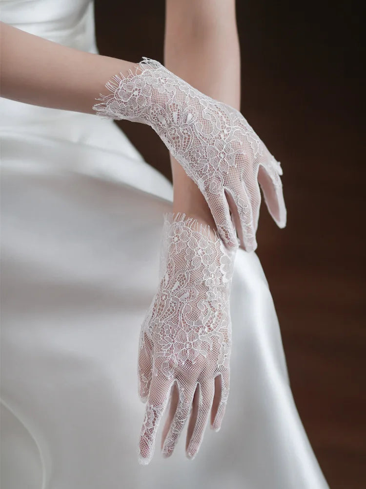 Lace Short Pearls Bridal Gloves Wristband Wedding Glove For Women Girl Party Evening Dress Jewelry Brides Accessories d