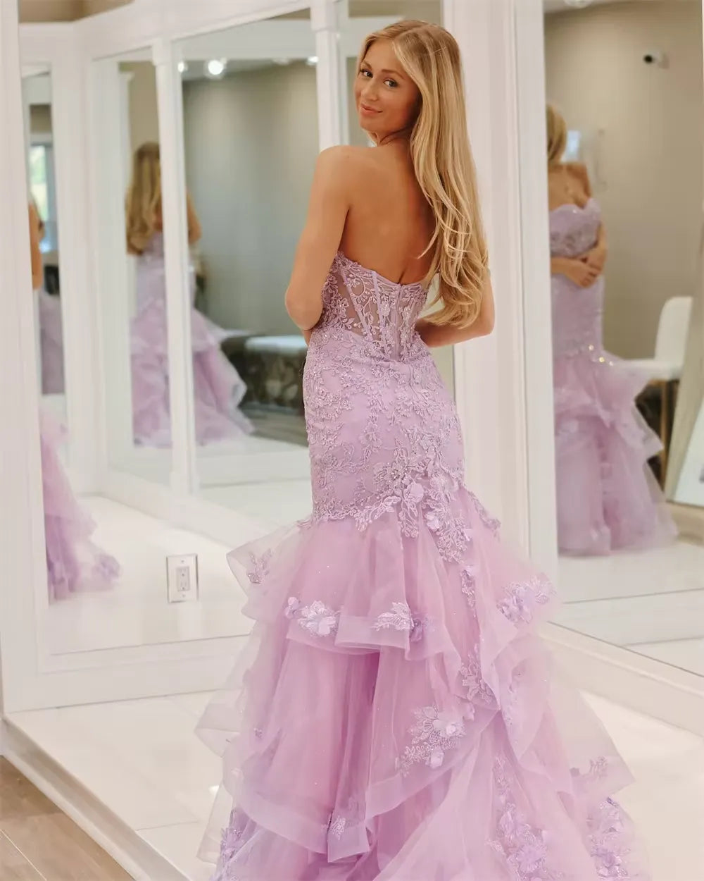 Elegant Lavender Tulle Prom Dress Mermaid Sweetheart Lace Tiered Ruffles Formal Evening Dress Floor Length Party Gown