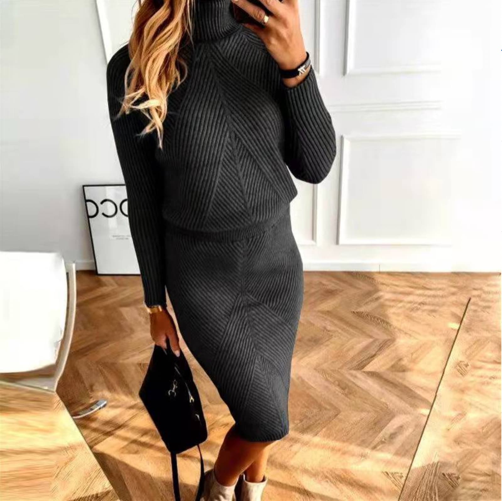 Marta Casual And Fashionable Dress with Relaxed Fit and Comfort Fit Design