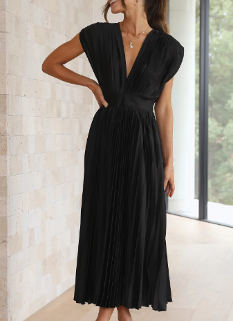 Ilaria Aesthetic Dress with Sleeves Premium Wardrobe Essential
