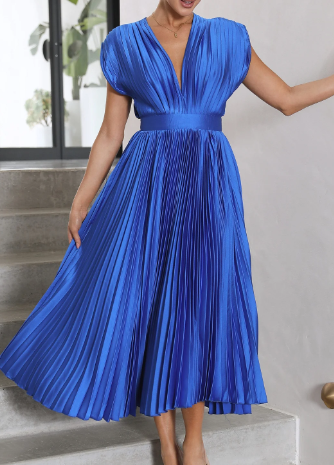 Ilaria Aesthetic Dress with Sleeves Premium Wardrobe Essential
