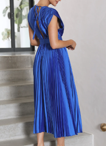 Ilaria Aesthetic Dress with Sleeves Premium Wardrobe Essential