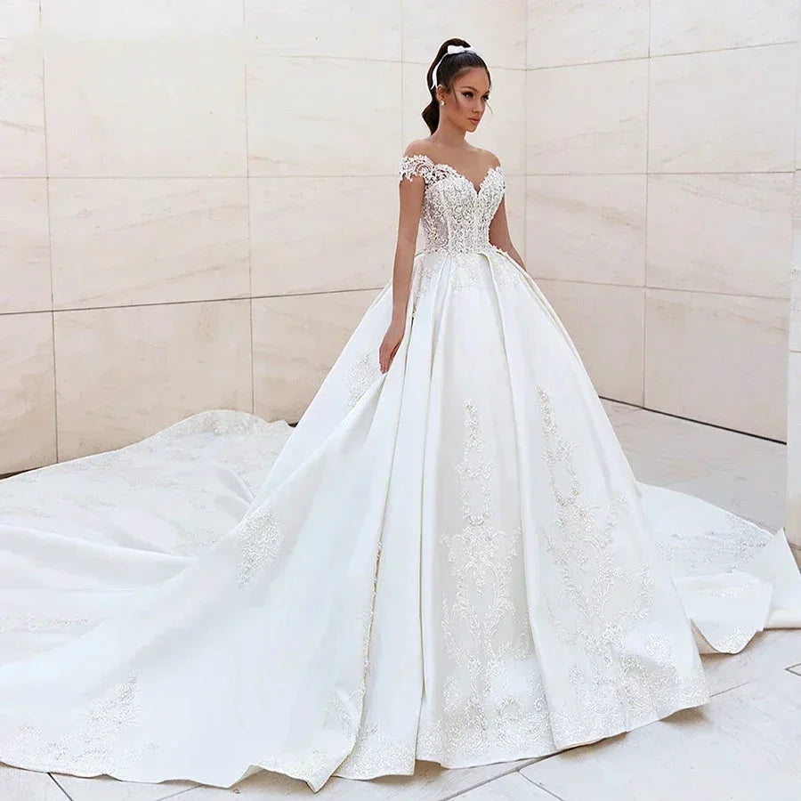 Sexy Off Shoulder Wedding Dresses A-Line Lace Applique Women's Elegant Sleeveless Beach Party Satin Beads Applique Bridal Gowns by payinti