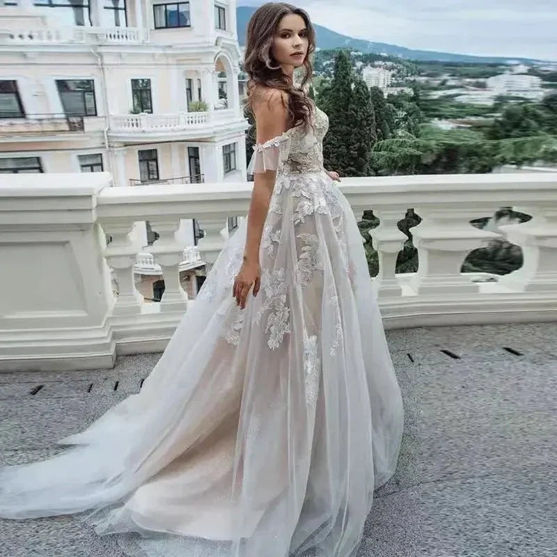 Sexy Sweetheart A Line Wedding Dresses Off Shoulder Champagne Liner Tulle Appliques Sleeveless Bridal Gowns Womens Formal 2023 (ZD14097)