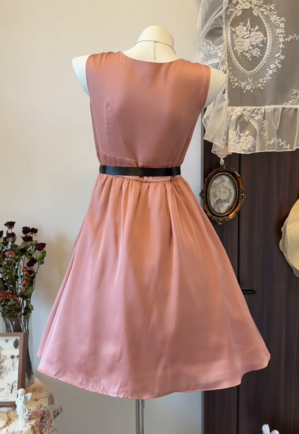 Sleeveless A-Line Pink Retro Short Homecoming Dress