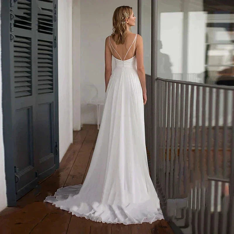 Spaghetti Straps V Neck Criss-Cross Wedding Dress Sweep Train Sleeveless Chiffon Bride Gown Robe De Mariée Beach Wedding Gown (ZD13369)