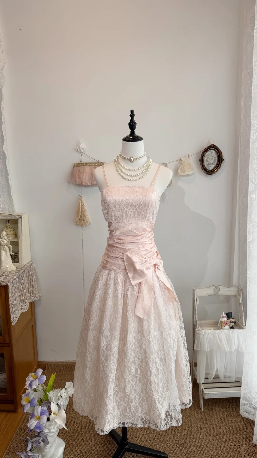 Spaghetti Strap Pink Lace Prom Dress Homecoming Dress With Bow J10319
