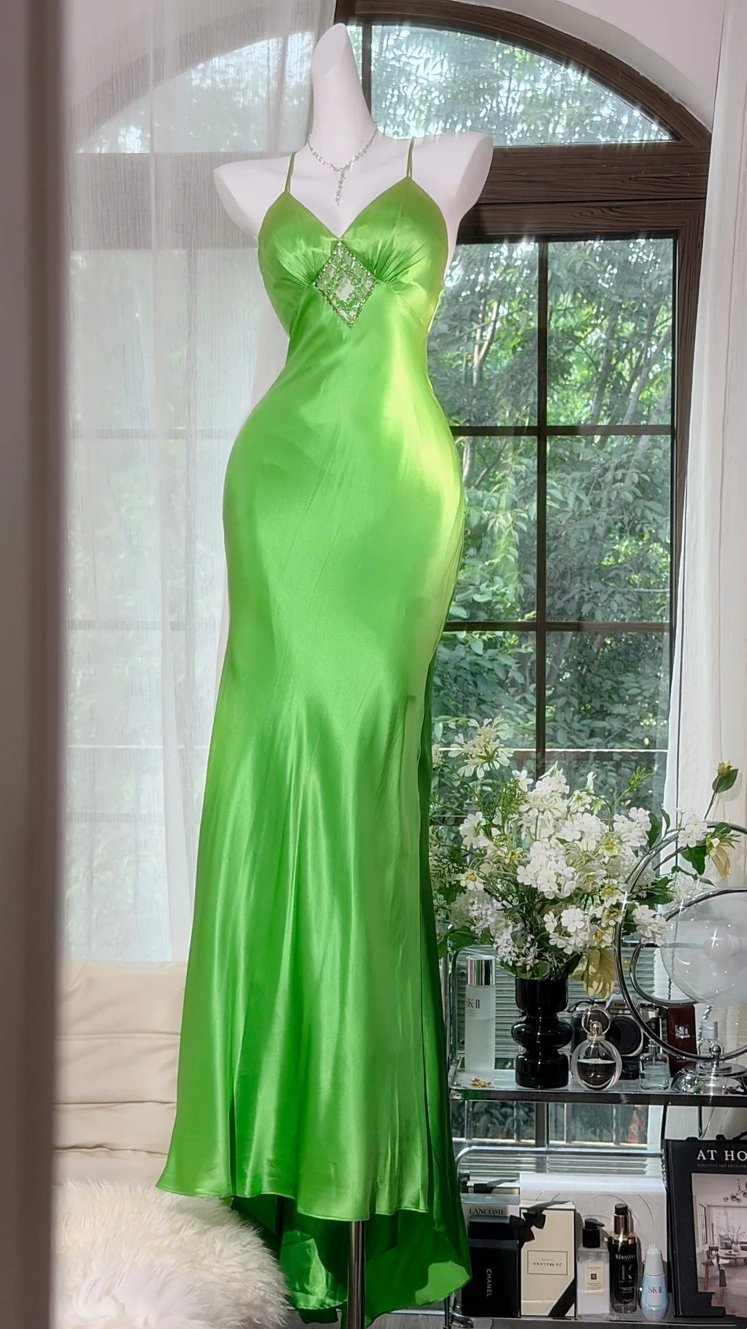 Spaghetti Straps Green Satin Prom Dress Retro Evening Gown J10905