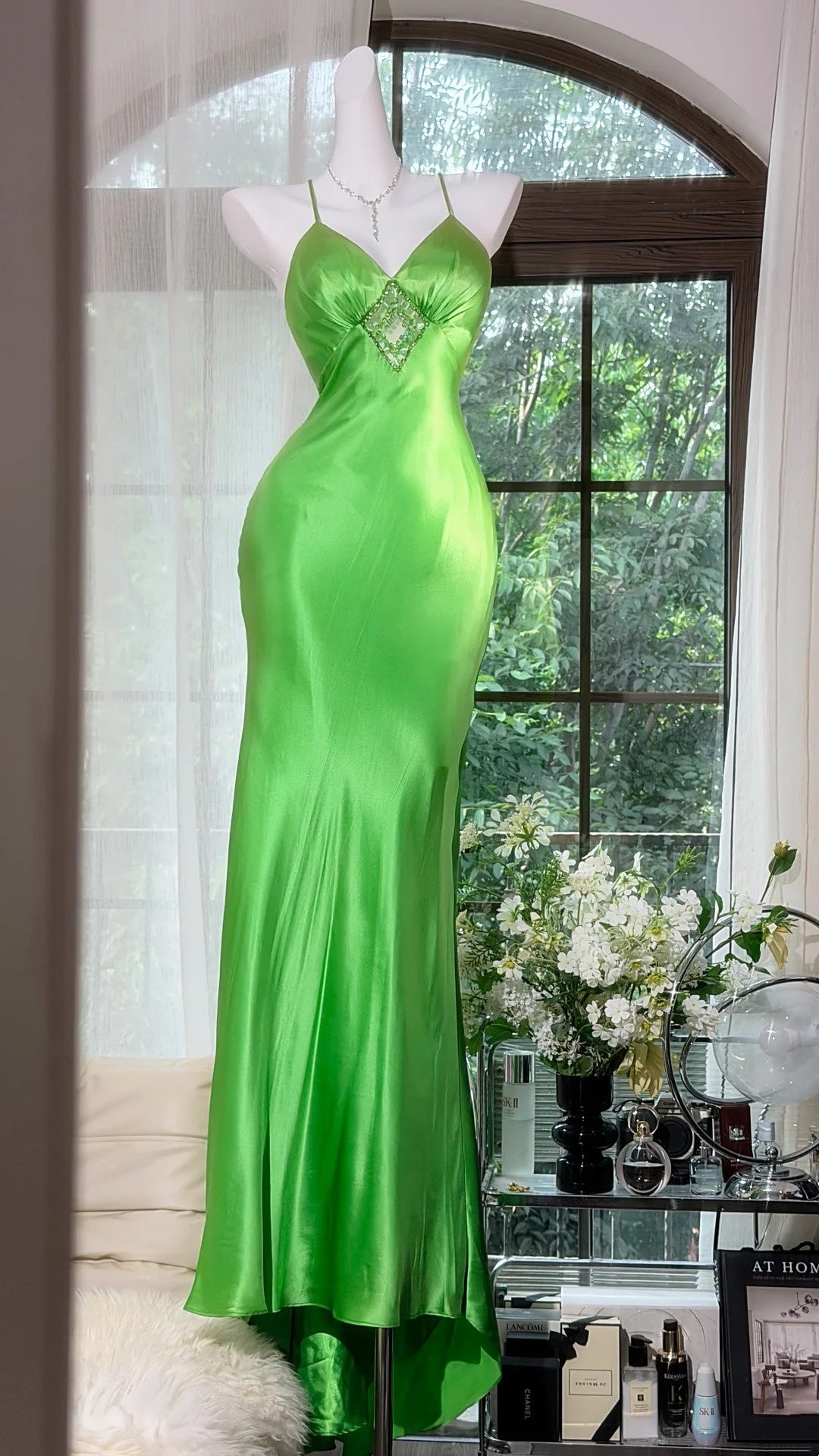 Spaghetti Straps Green Satin Prom Dress Retro Evening Gown J10905
