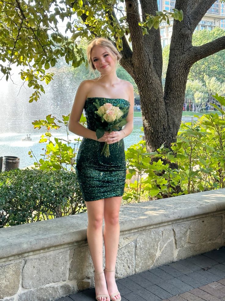 Strapless Emerald Green Sheath Sequin Homecoming Dress