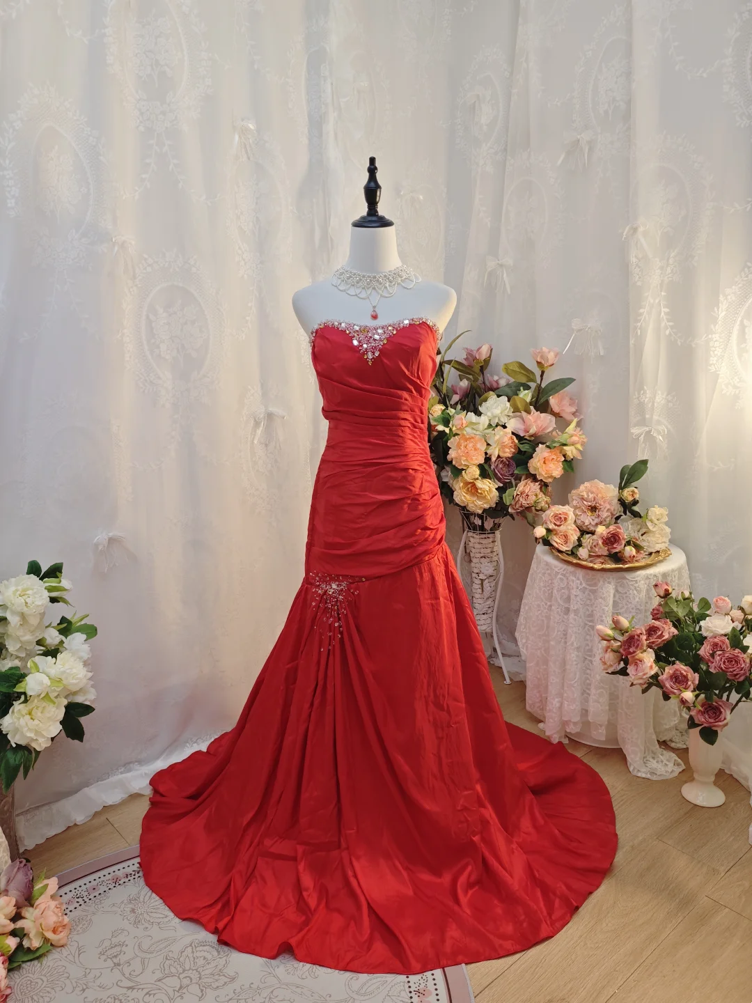 Strapless Red Satin Retro Formal Prom Dress Beaded Birthday Gown J10114