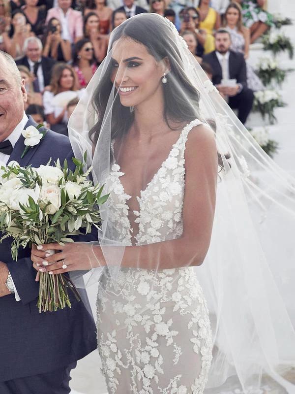 Straps Mermaid Wedding Dresses Lace Appliqued Gowns Wedding Dresses (ZD16229)