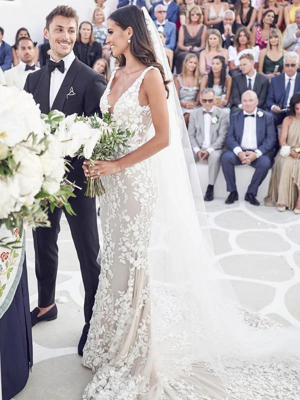 Straps Mermaid Wedding Dresses Lace Appliqued Gowns Wedding Dresses (ZD16229)